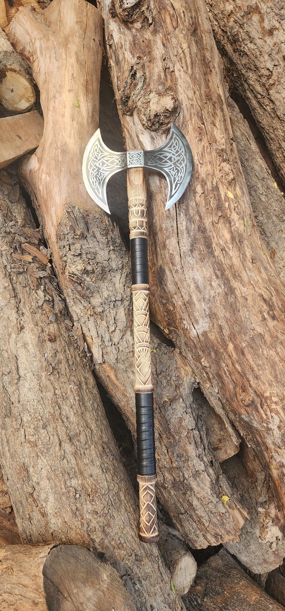 WhatsApp Image 2026-07-15 at 08.53.43 (12) Generic Custom Handmade Carbon Steel Double-Headed Axe, Viking Medieval Warrior Axe with Leather Sheath, Double Sided Axe, Double Headed Axe, Best for Hunting, Camping and Gift for Loved Ones - Image 1